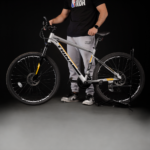 Trinx M600 26-Inch Shimano Mountain Bike - Image 2